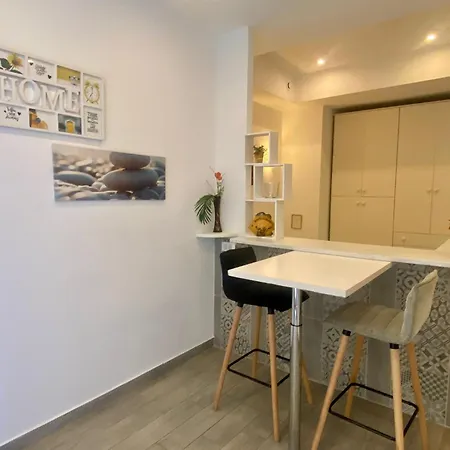Lejlighed Pv1- Paul Valery Five Stars House