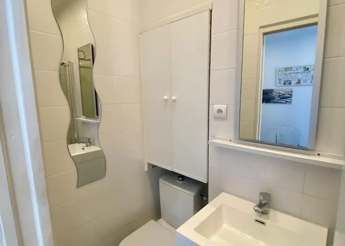 Pv1- Paul Valery Five Stars House アパート